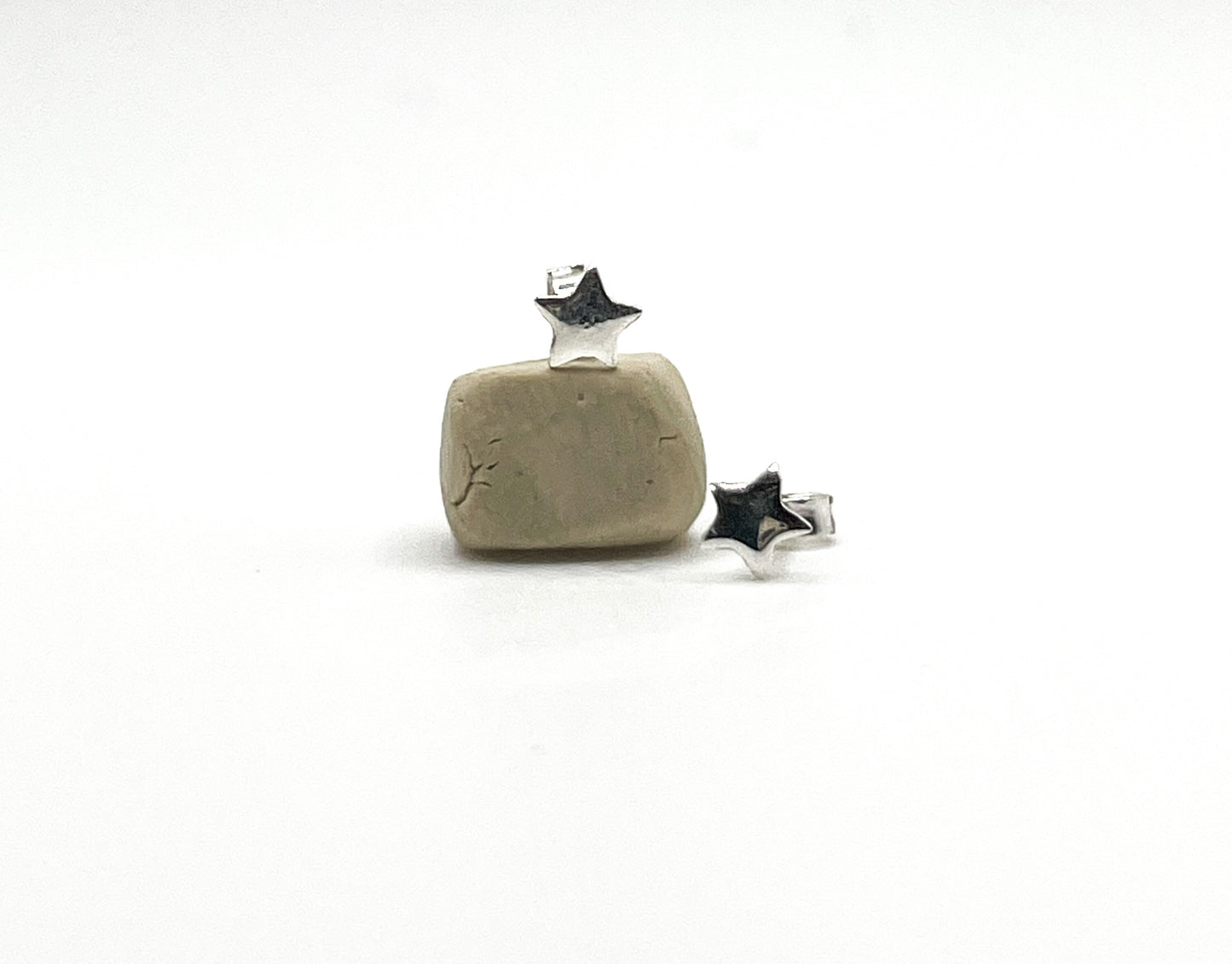 Twinkle Star Piercing Earrings