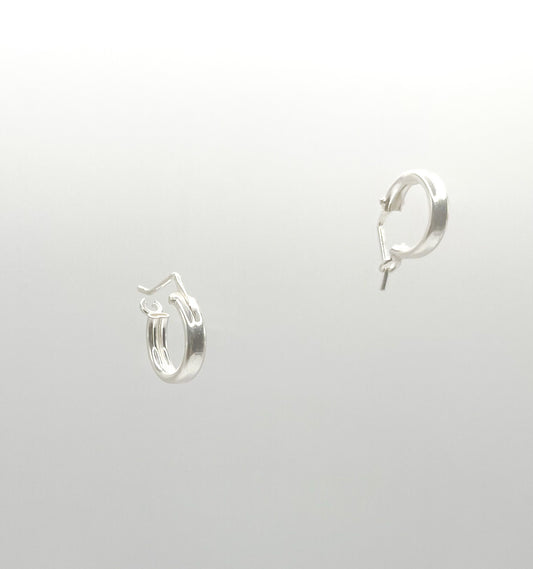Mini Lisa Hoop Earrings