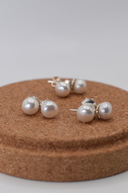 Pearl Stud Earring